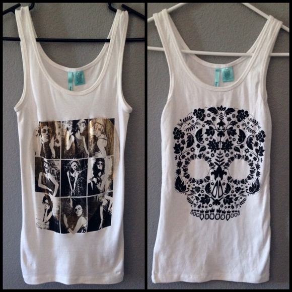 Tank top bundle Size S