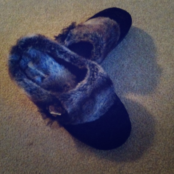 Vera wang slippers