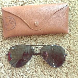 Black raybands aviator