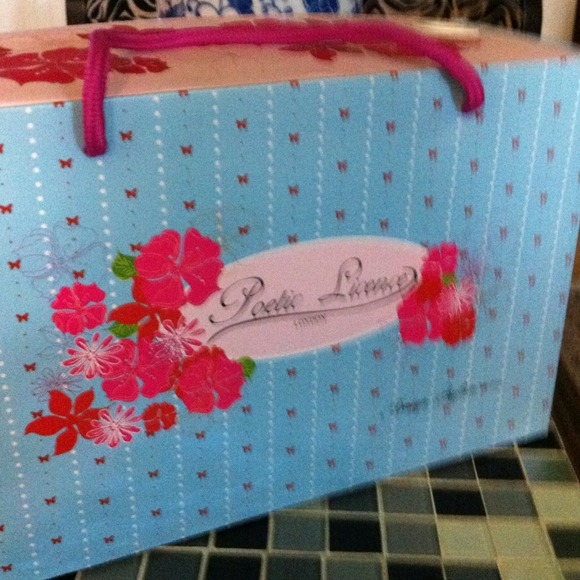 Very pretty shoes - Picture 4 of 4