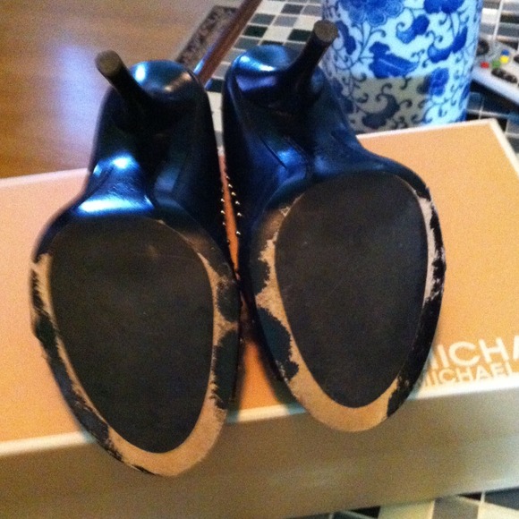 Beautiful leather shoes - Picture 3 of 4
