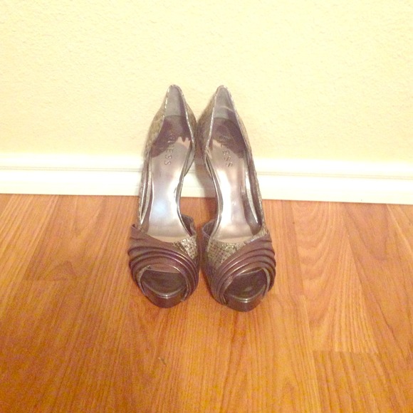 Guess Peeptoe Pumps Size 8