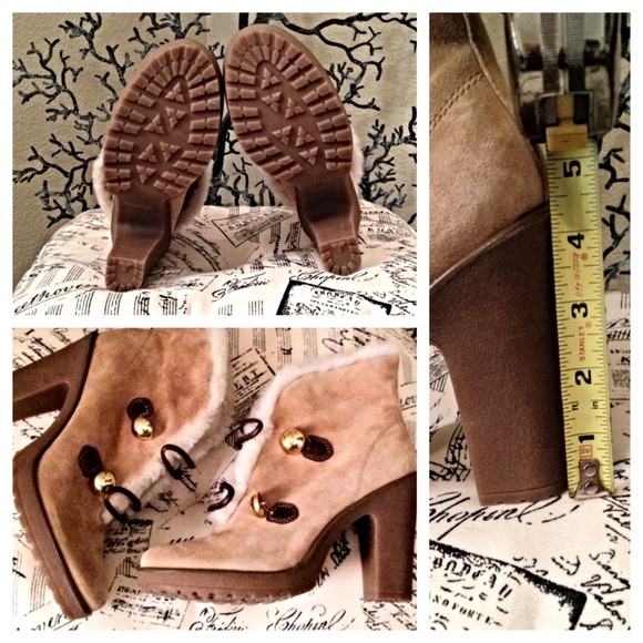 SOLD - Picture 3 of 4