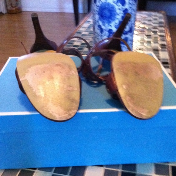 Exchange by Charles David shoes - Picture 3 of 4