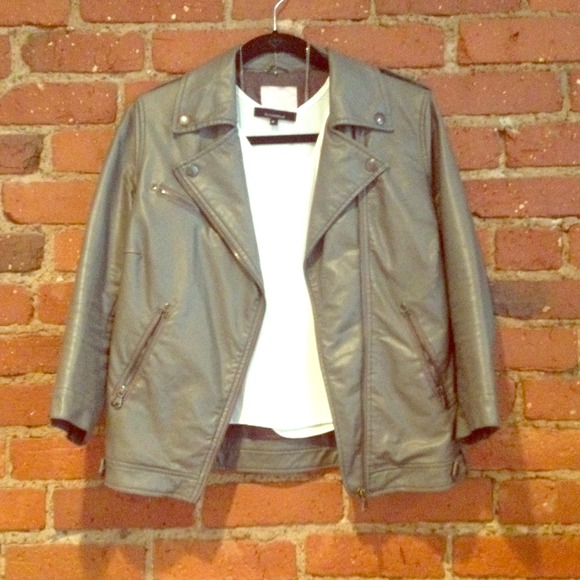 ❌SOLD IN BUNDLE❌ Gray Vegan Leather Jacket
