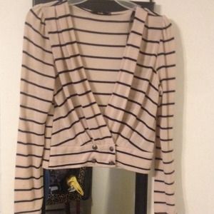 Striped cropped sweater.