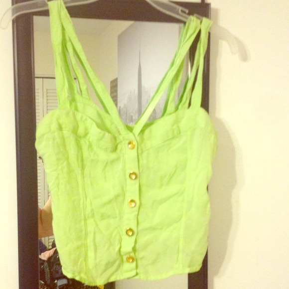 Crop top.