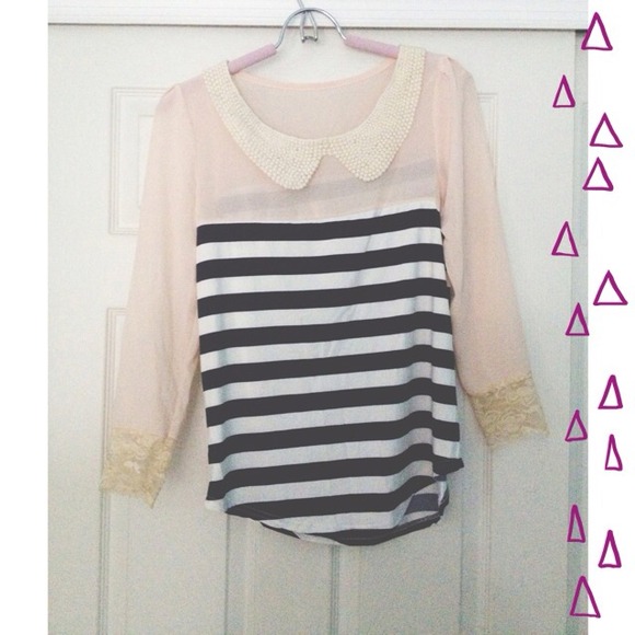 🎀SOLD🎀Peter Pan Collar striped blouse