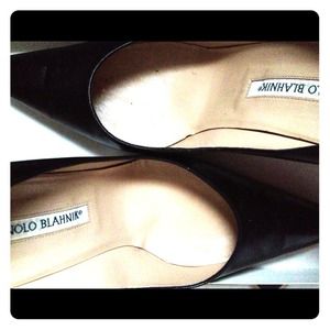 Manolo Blahnik auth pumps