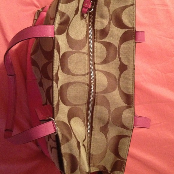 Authentic coach... - Picture 3 of 4