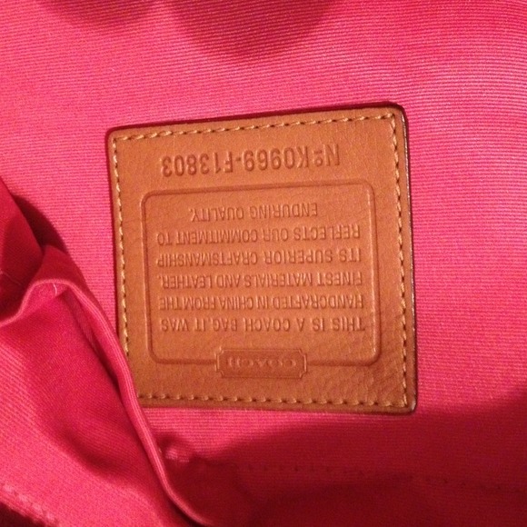 Authentic coach... - Picture 4 of 4