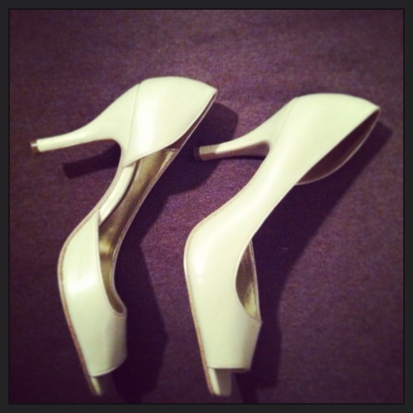 Rampage off white heels, never worn! - Picture 2 of 4