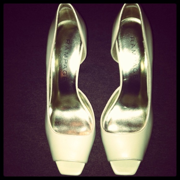Rampage off white heels, never worn! - Picture 4 of 4