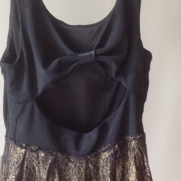 Size 11 Juniors Open Back Dress from MACY'S - Picture 2 of 5