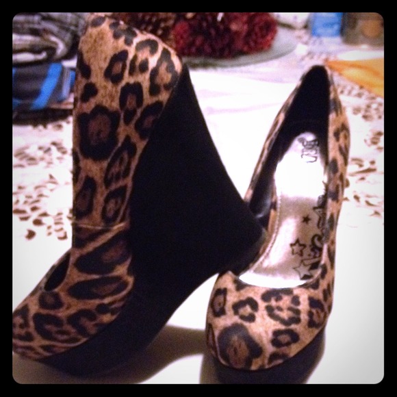 Wedges🐯❌not available❌