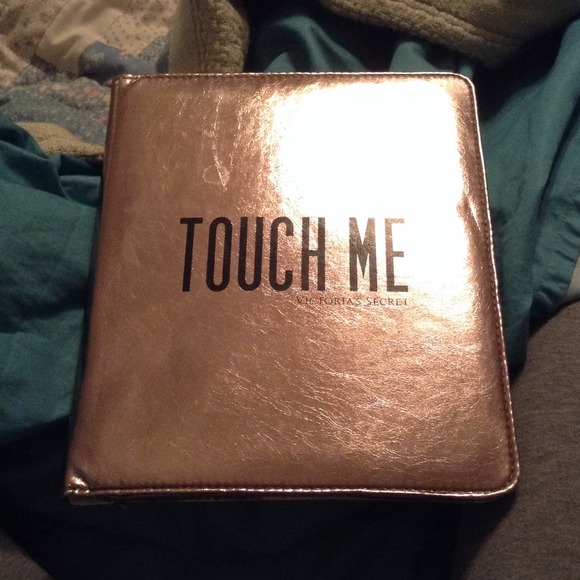 <3TRADED<3 Victoria secret ipad case