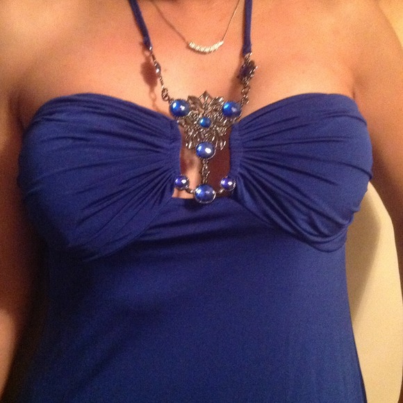 Cache halter top