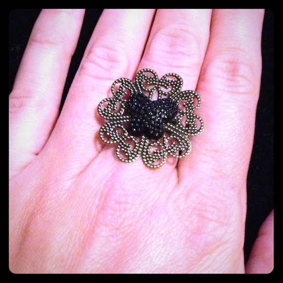 Buy 2 Get 3 FREE! Butterfly glimmer ring - Picture 1 of 1