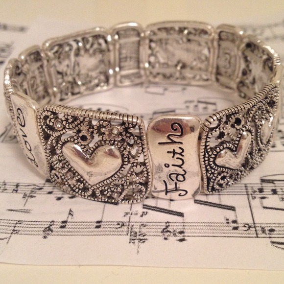 Love, Faith & Hope Stretch Bracelet - Picture 2 of 2