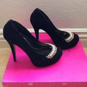 Shoedazzle Chained Pumps, sz. 6