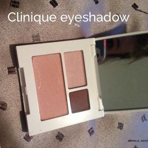 🚫SOLD NWOT Clinique mini eyeshadow.