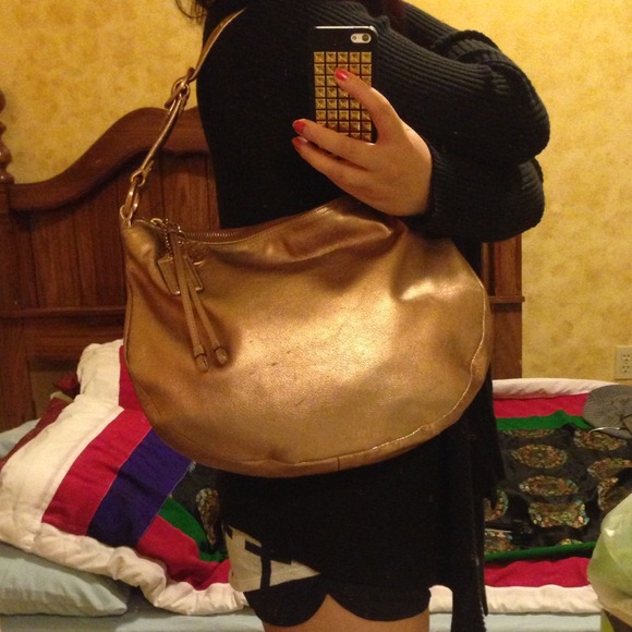 Additional pics for 💖Gold Coach Purse💖