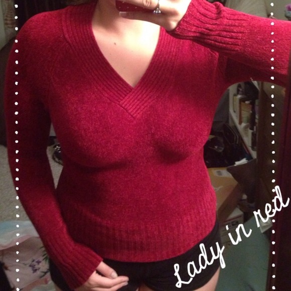 🚫donated🚫Soft red sweater never worn