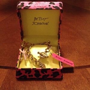 Betsey Johnson chunky charm bracelet