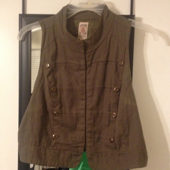 Brown vest.