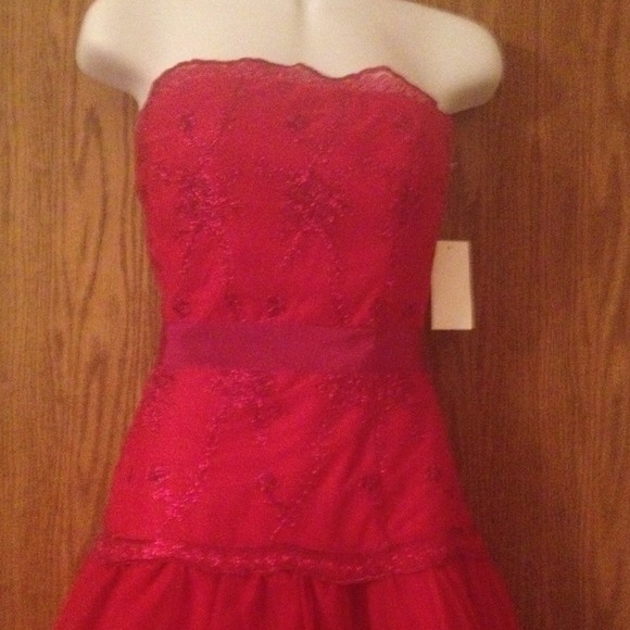 Pearl by Marchesa tulle and lace strapless dress - Picture 2 of 4