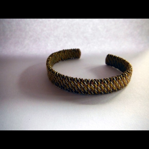 Stunning weaved bracelet