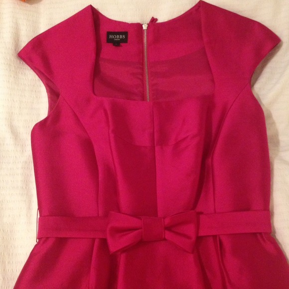 🎉HP!⭐️Beautiful magenta silk/wool dress by Hobbs - Picture 2 of 4
