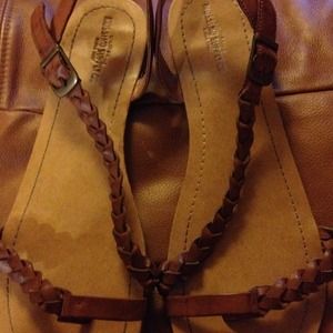 Sold to @tialynne trade for black cardi