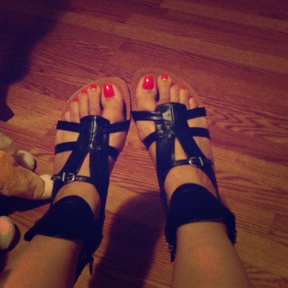 Sandals🌟- SoLD !!!