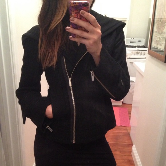 💎SOLD in Bundle💎 BCBG Maxazria Wool Jacket - Picture 2 of 4