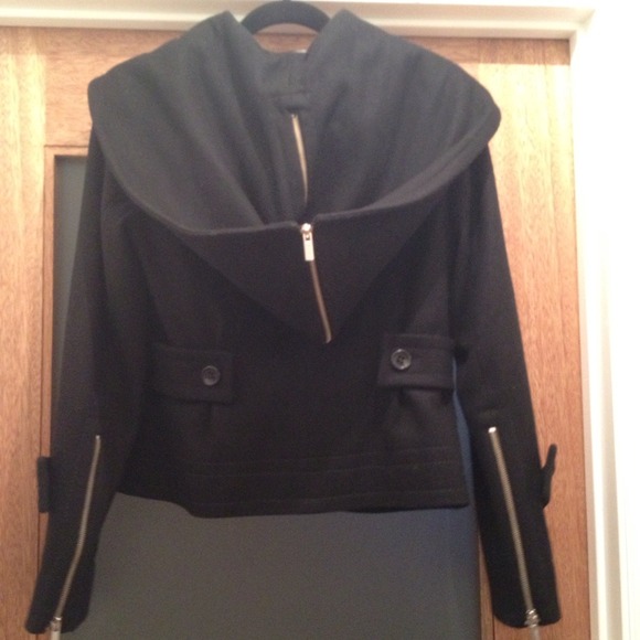 💎SOLD in Bundle💎 BCBG Maxazria Wool Jacket - Picture 3 of 4