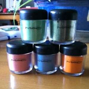 Mac pigments