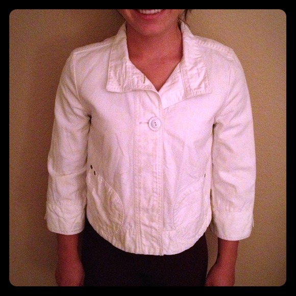 White kids XXL gap jacket