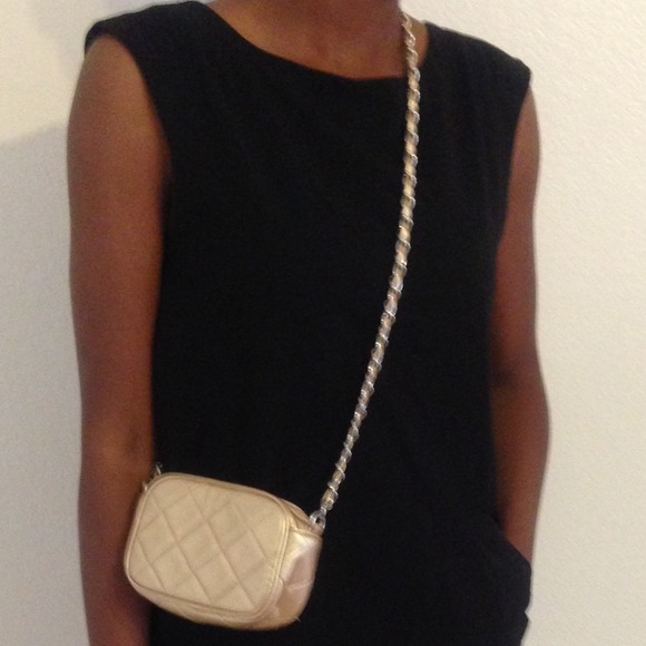 Gold quilted crossbody with chain strap - Picture 2 of 2