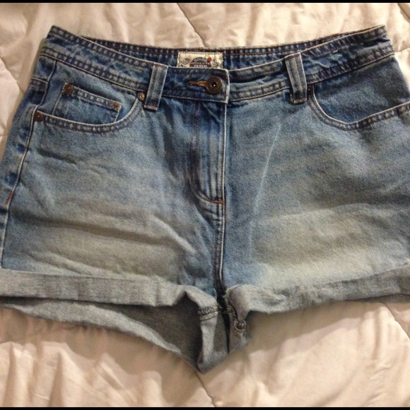 ‼️TRADED‼️ @breezym77 High Waisted Denim Shorts