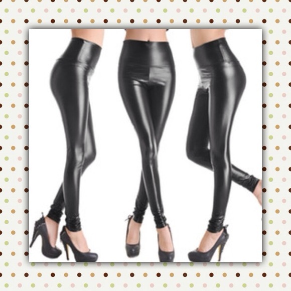 High waisted Black leggings