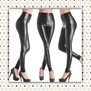 High waisted Black leggings