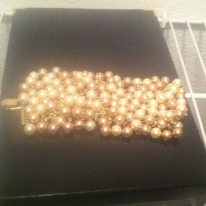 Stella & Dot Pearl Bracelet