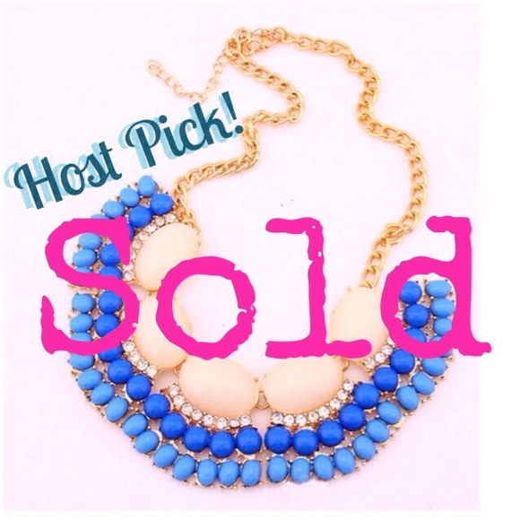 ⛔️SOLD⛔️🎉HOST PICK🎉Blue Statement Necklace