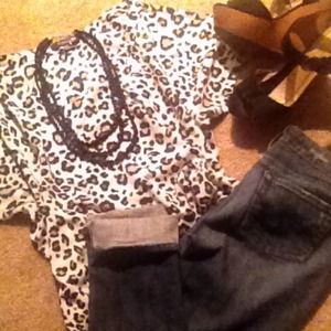 🚫SOLD🚫Leopard top