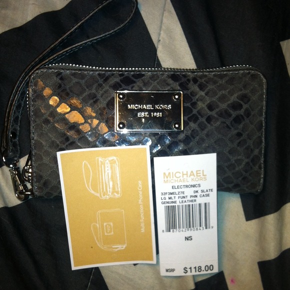 MK Phone Wristlet REDUCED ‼️