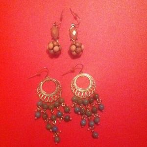 2 Pairs of Earrings