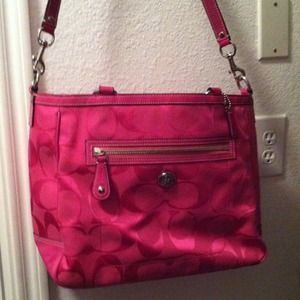 Signature C Pink Tote