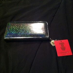 Expressions NYC wallet