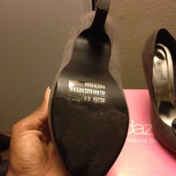 SOLD 👋👋 Faux suede grey heels. - Picture 2 of 3